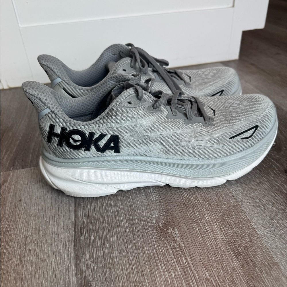 Men's Hoka Clifton 9 Running Shoes - Gray - Picture 2 of 6